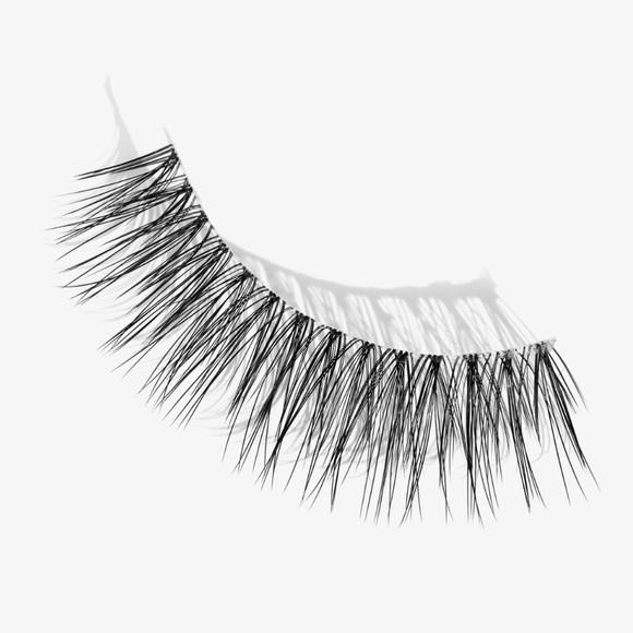 NYX JUMBO LASH WISPY FLUTTER FALSE LASHES - Picture 2 of 5